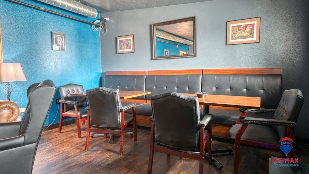 More Photos Of 5201 S Douglas Hwy, Gillette Bar For Sale