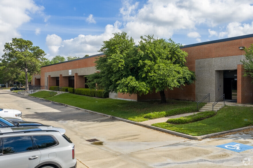 More Photos Of 9001 Jameel Rd, Houston Unknown For Lease