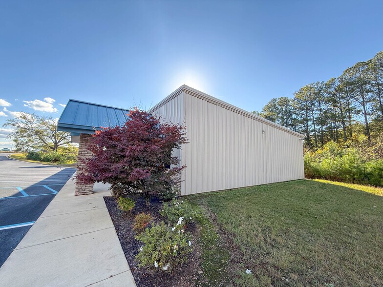 More Photos Of 1900 Golden Springs Rd, Anniston Lodge Meeting Hall For Sale