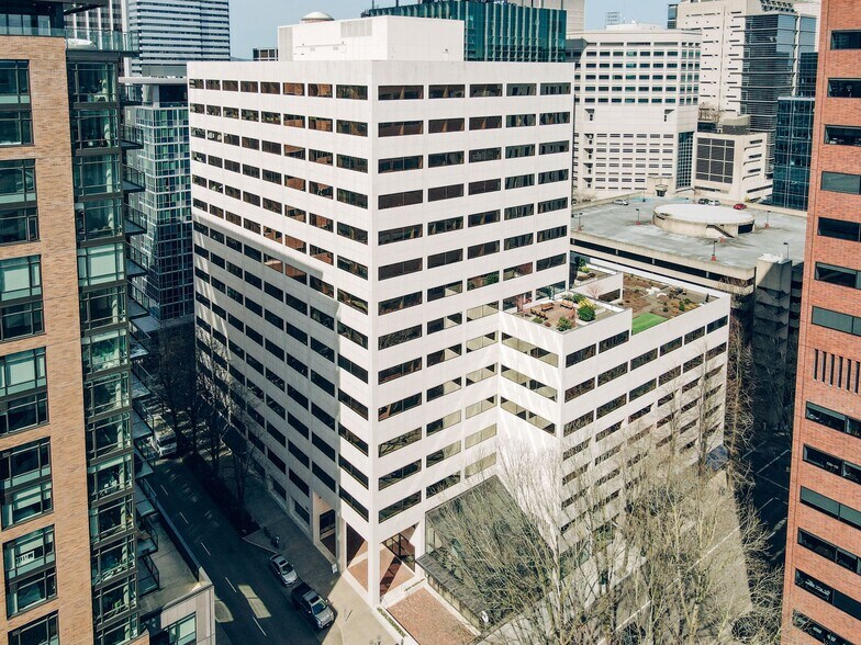 More Photos Of 111 SW Columbia St, Portland Office For Lease