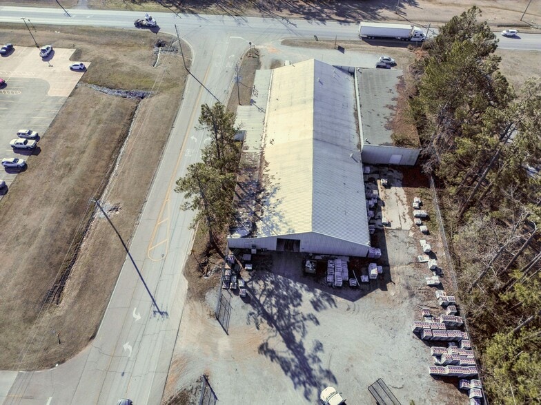 More Photos Of 2750 S Harper Rd, Corinth Manufacturing For Sale