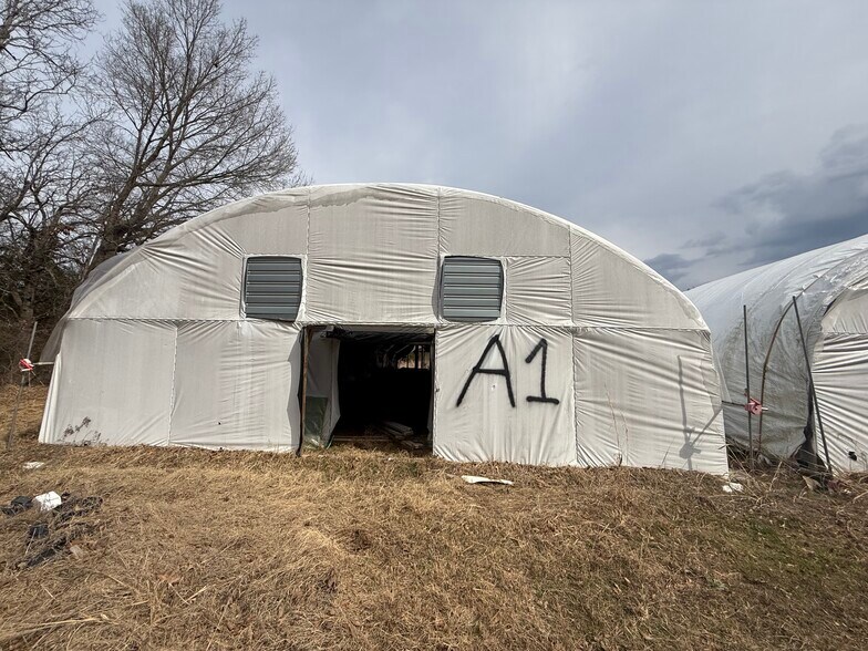 More Photos Of 18870 County Line Rd, Keota Manufacturing For Sale