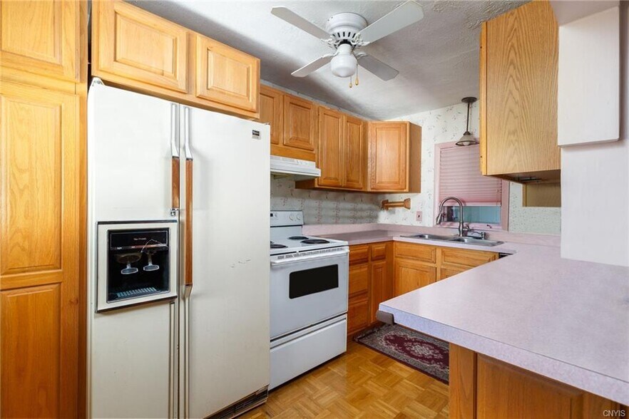 More Photos Of 1201 Washington St, Watertown Office Residential For Sale