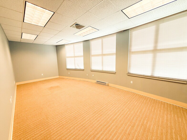 More Photos Of 723 Broad St, Duncansville Office For Lease