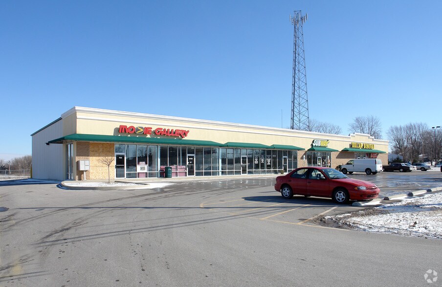 More Photos Of 620-690 W Pendleton Ave, Lapel Unknown For Lease