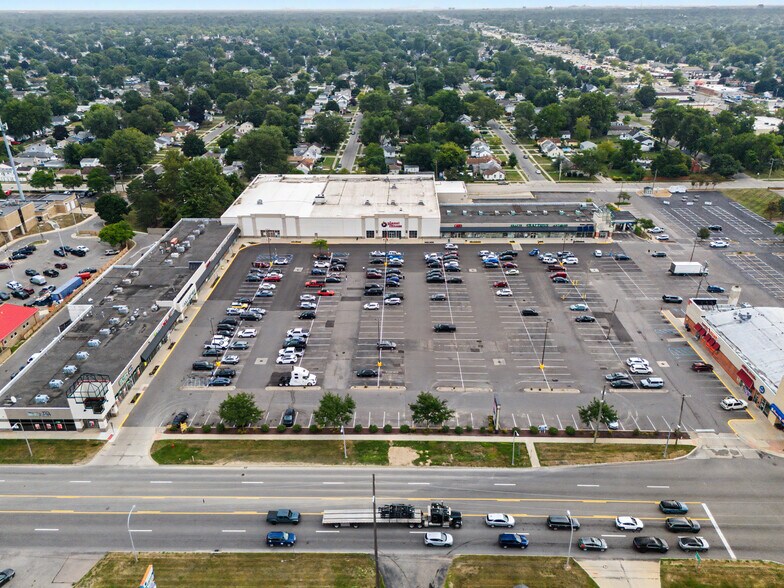 More Photos Of 5866-5870 Middlebelt Rd, Garden City Freestanding For Lease