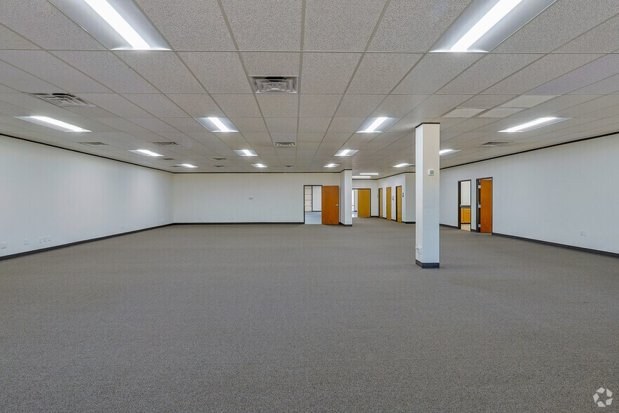 More Photos Of 2157-2191 Woodward St, Austin Unknown For Lease