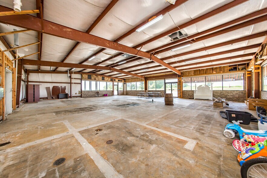 More Photos Of 140 E Reynolds Rd, Arkadelphia Convenience Store For Sale