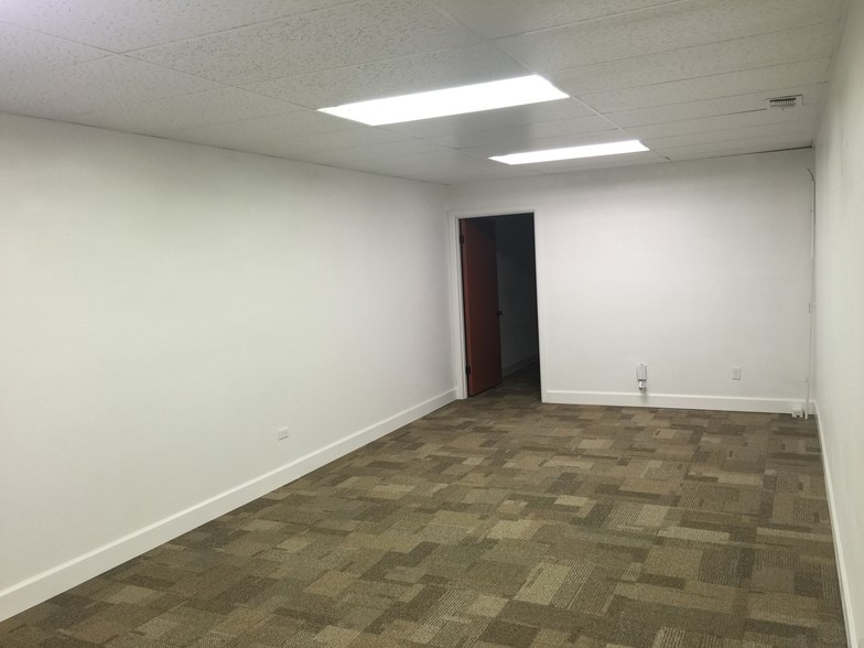 More Photos Of 309 Hickory St, Abilene Office For Lease