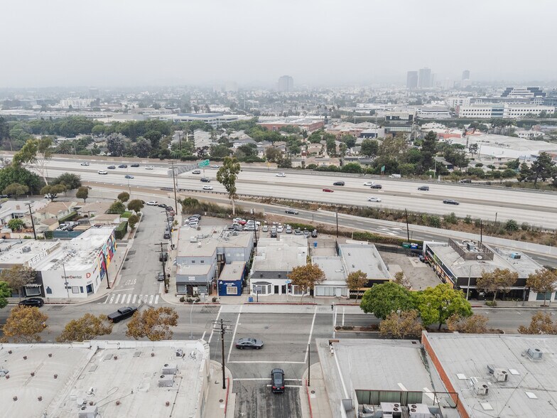 More Photos Of 3307-3309 Pico Blvd, Santa Monica Storefront For Lease