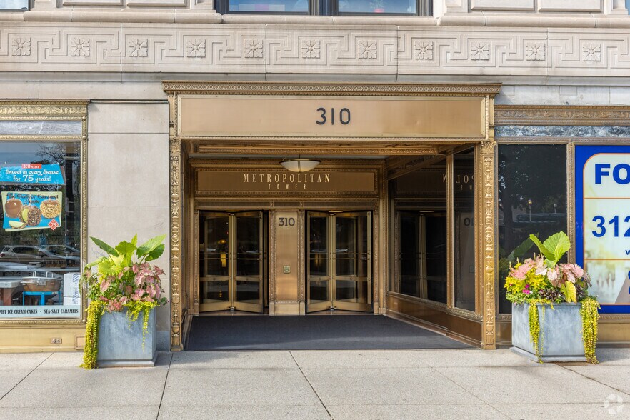 More Photos Of 310 S Michigan Ave, Chicago Apartments For Lease