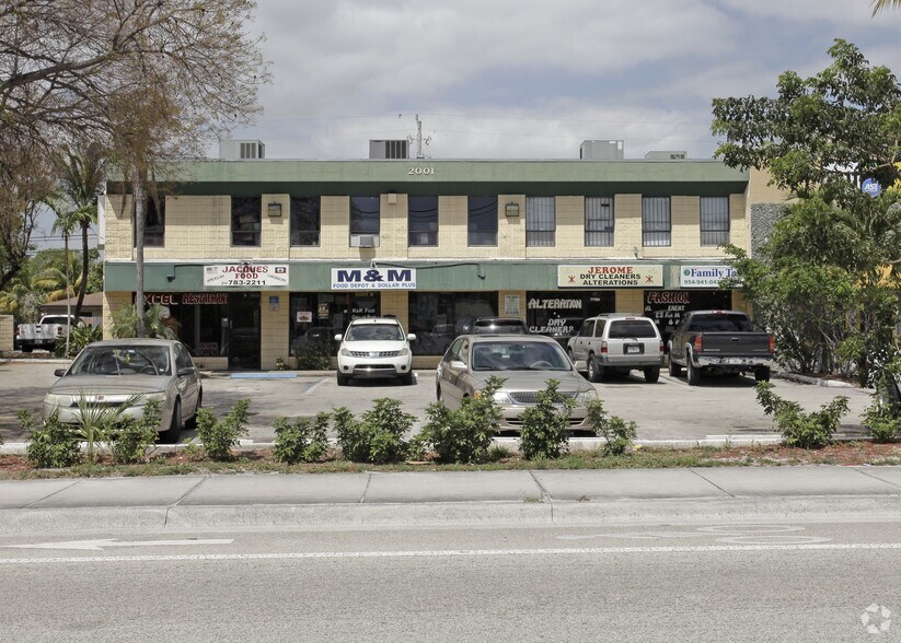 More Photos Of 2001 N Dixie Hwy, Pompano Beach Storefront Retail Office For Lease