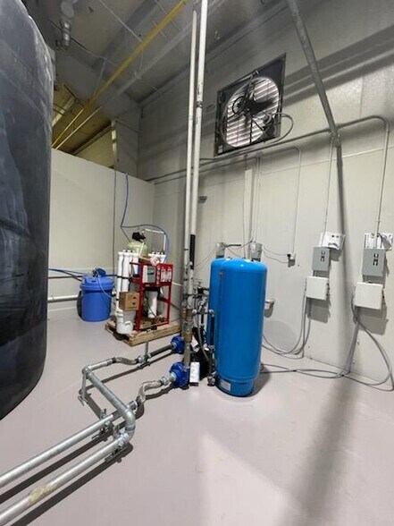 More Photos Of 506 Bear Creek Rd, Dalton Manufacturing For Sale