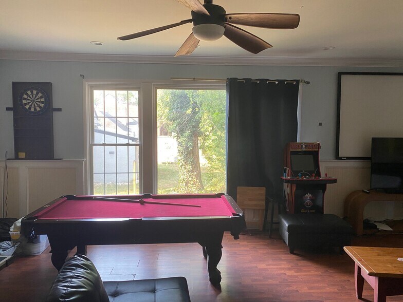 More Photos Of 4607 Knox Rd, College Park Sorority Fraternity House For Sale