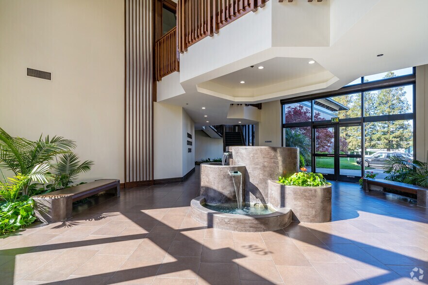 More Photos Of 805 Veterans Blvd, Redwood City Office For Lease