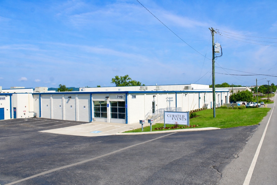 More Photos Of 7119 Centennial Blvd, Nashville Warehouse For Sale