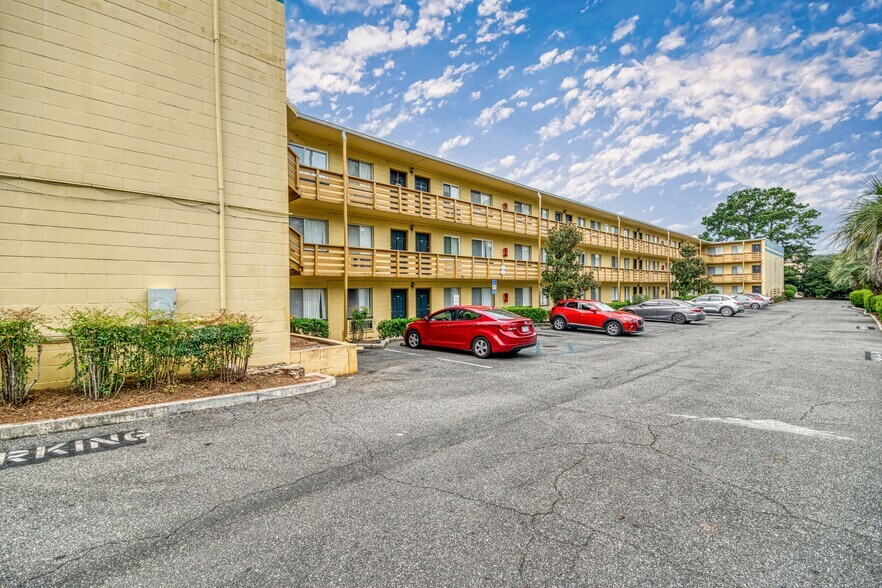 More Photos Of 810 Wadsworth St, Tallahassee Apartments For Sale