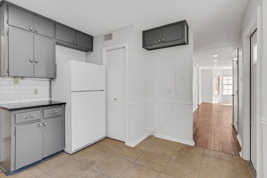 More Photos Of 1704 San Antonio St, Austin Office For Lease