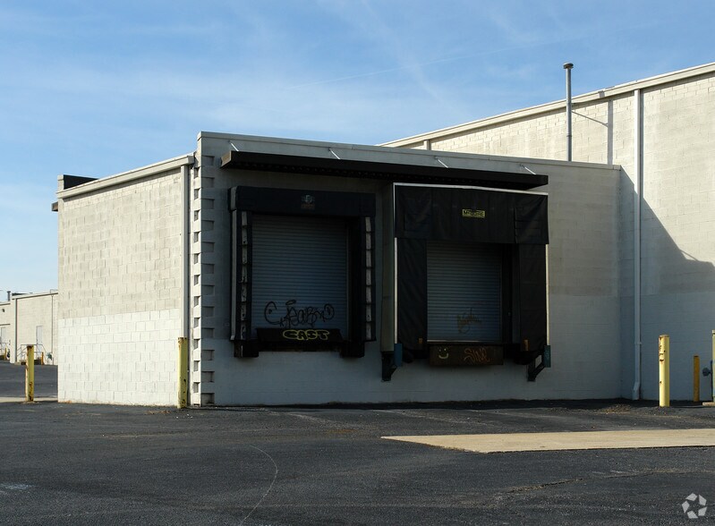 More Photos Of 2920-2960 S NC 127 Hwy, Hickory Supermarket For Lease