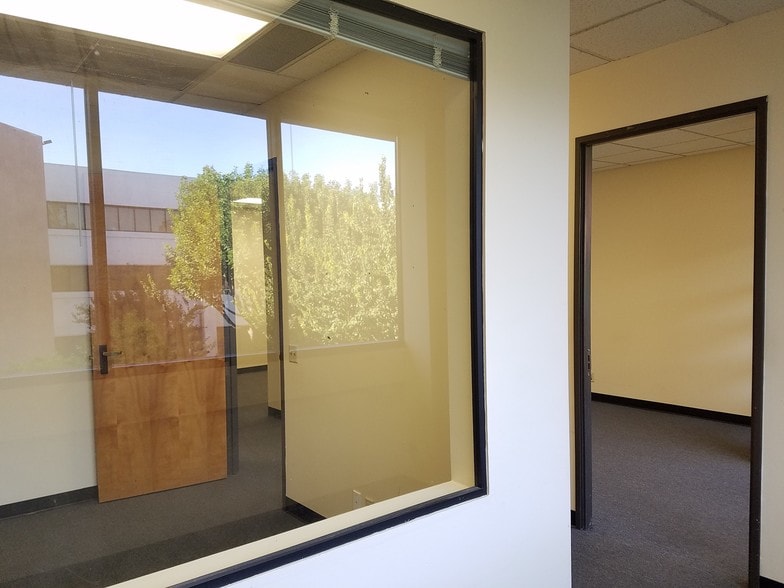 More Photos Of 1509 W Cameron Ave, West Covina Office For Lease