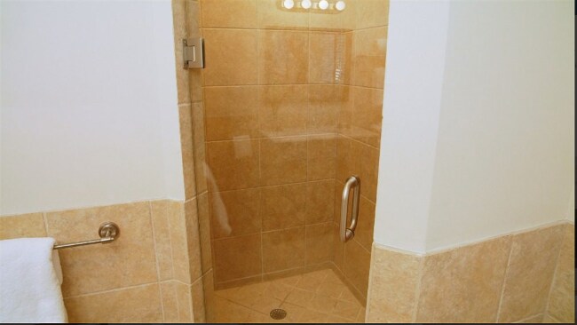 More Photos Of 198 Harborview Dr, Tavernier Hotel For Sale