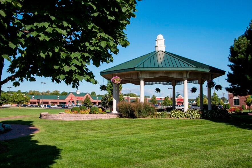 More Photos Of 340 Towne Dr, Fayetteville Unknown For Lease