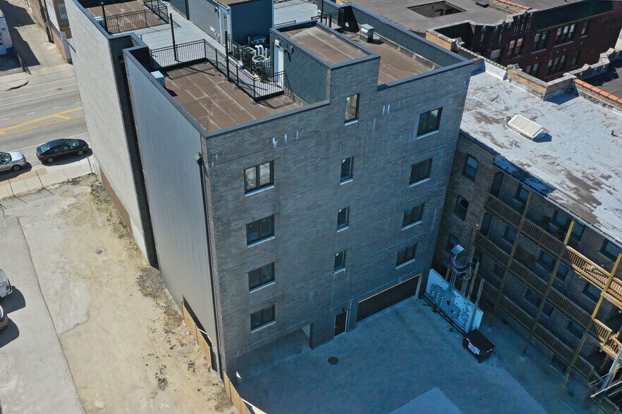 More Photos Of 2212 W Lawrence Ave, Chicago Apartments For Sale