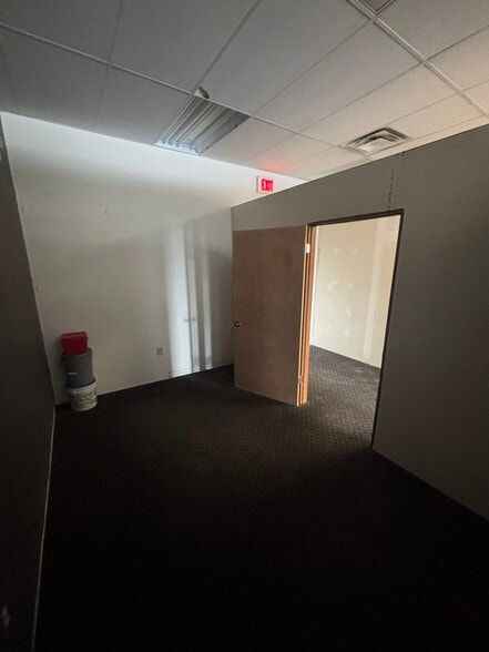 More Photos Of 130 Gateway Dr NE, East Grand Forks General Retail For Lease