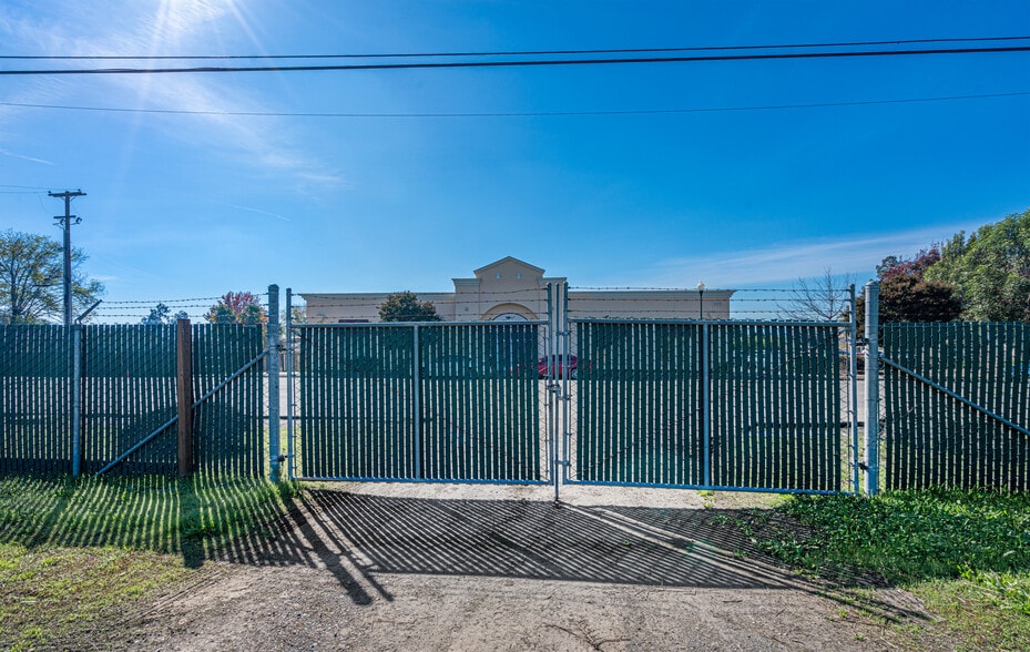 More Photos Of 10342 Old Redwood Hwy, Windsor Warehouse For Sale