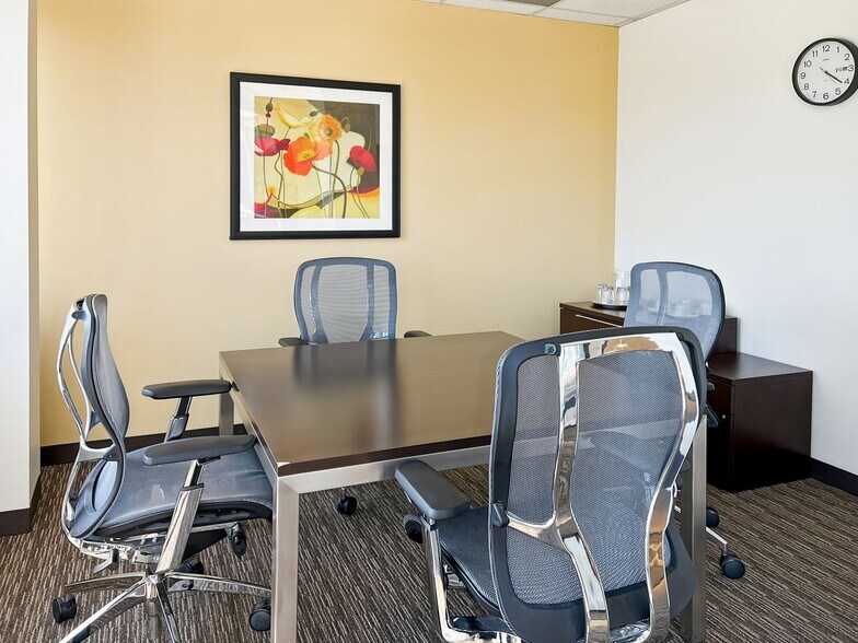 More Photos Of 100 West Rd, Towson Coworking Space