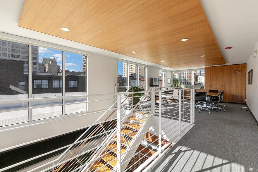 More Photos Of 13 S 13th St, Richmond Office Residential For Sale