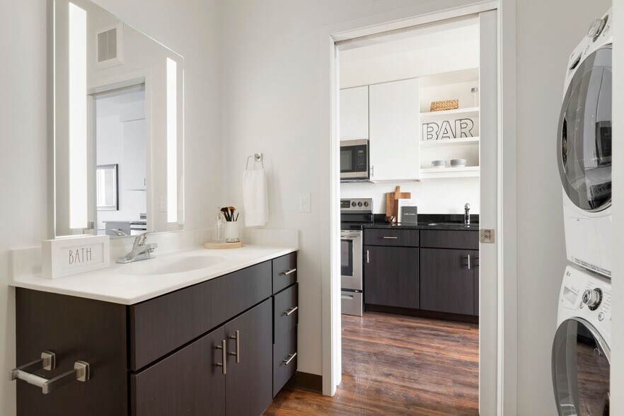 More Photos Of 309-NE Ulysses St, Minneapolis Apartments For Lease