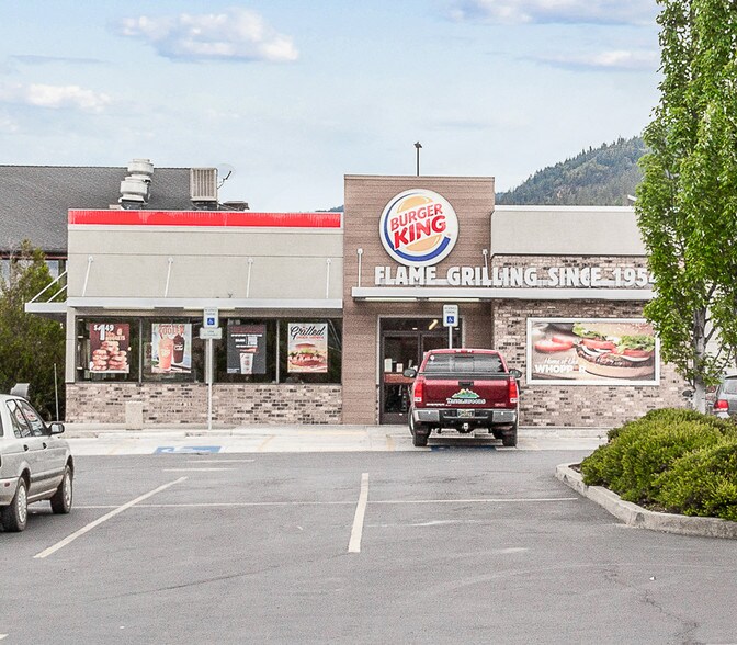 More Photos Of 1835 NE 7th St, Grants Pass Freestanding For Lease