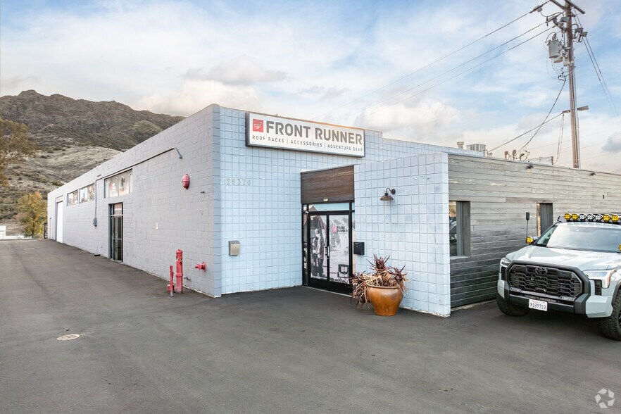 More Photos Of 29360-29370 Roadside Dr, Agoura Hills Flex For Lease
