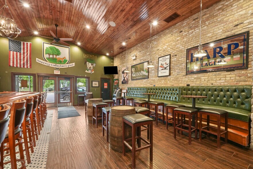More Photos Of 10618 S Western Ave, Chicago Bar For Sale
