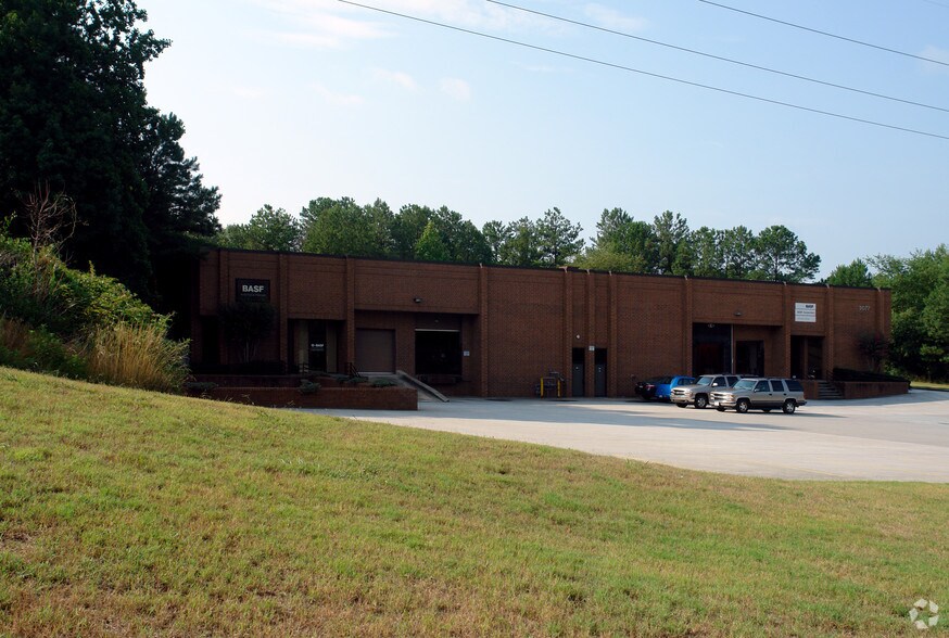 Primary Photo Of 3077 Oakcliff Industrial St, Doraville Distribution For Lease