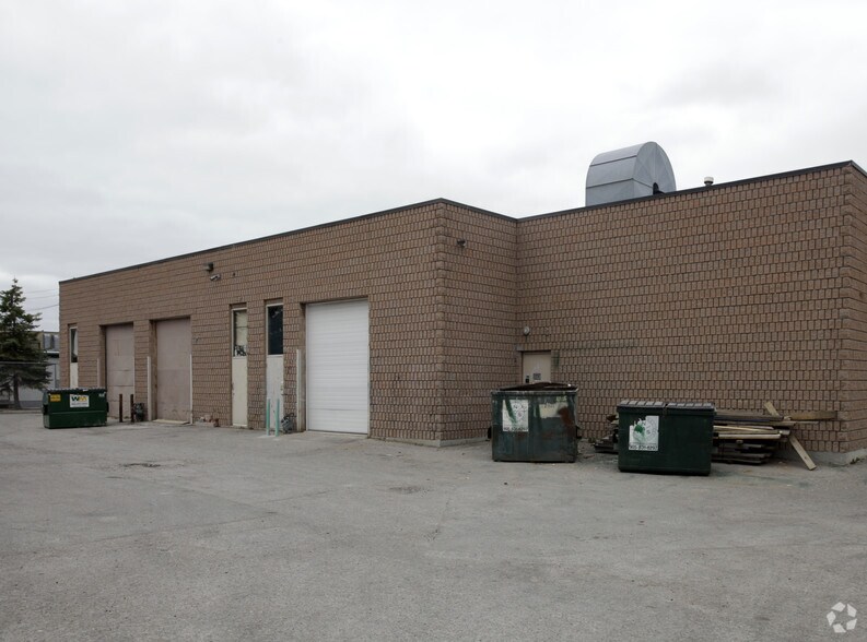 More Photos Of 27 Casebridge Ct, Toronto Flex For Lease