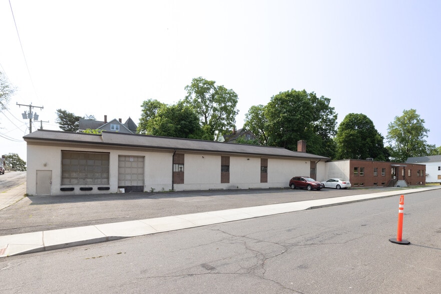 Primary Photo Of 141 Grove St, Meriden Manufacturing For Lease