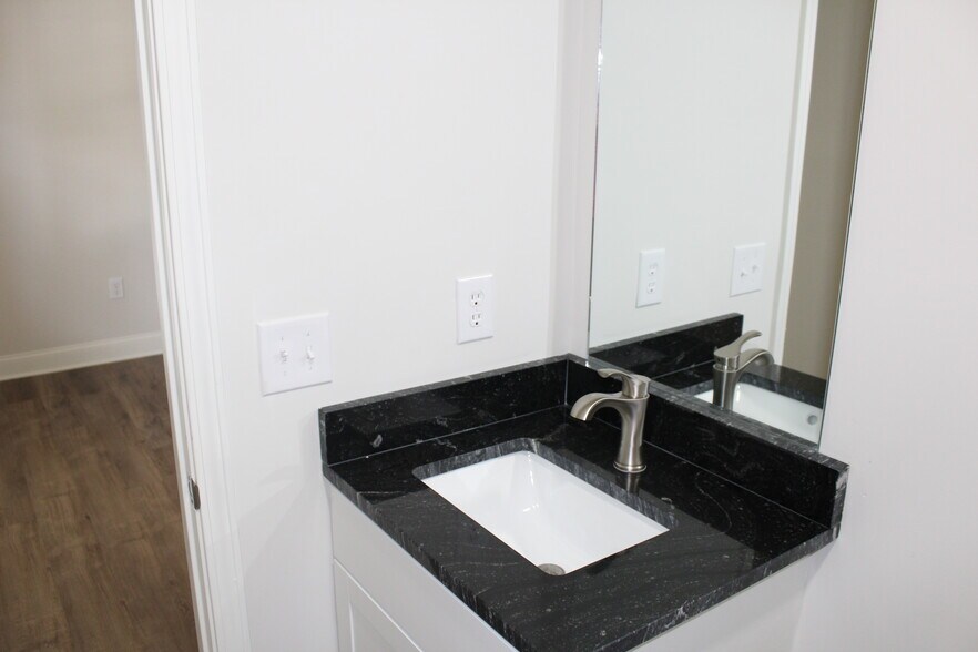 More Photos Of 780 Highway 61 N, Vicksburg Apartments For Sale