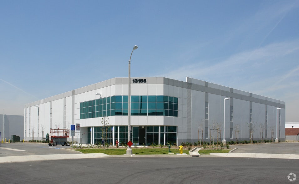 Primary Photo Of 13165 Sandoval, Santa Fe Springs Warehouse For Lease