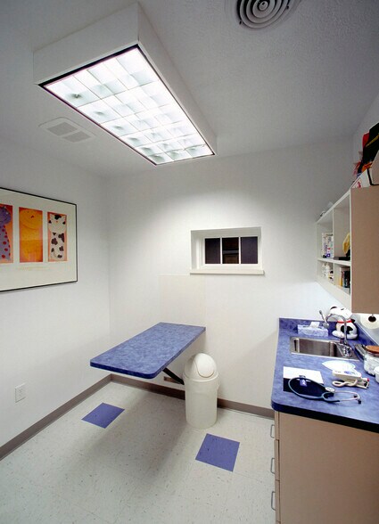 More Photos Of 2257 US Route 22 & 3 Rt, Maineville Veterinarian Kennel For Sale