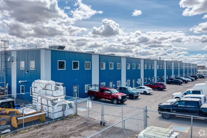 More Photos Of 1177-1185 Venture Av SE, Calgary Warehouse For Sale