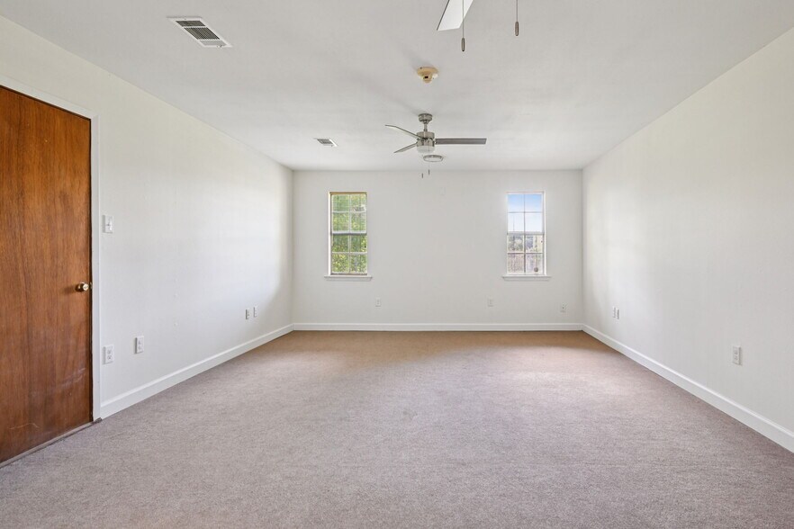 More Photos Of 1009 Carnation St, Slidell Office For Sale