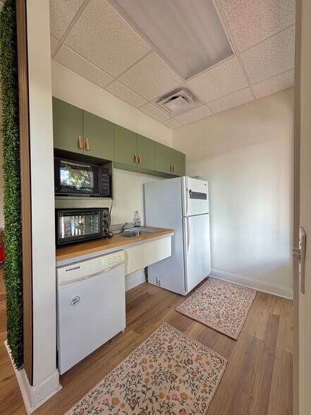 More Photos Of 3973 Eagle Landing Pky, Orange Park Medical For Lease