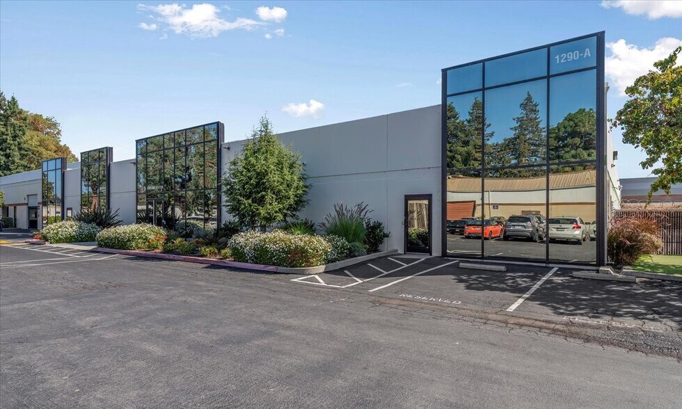 More Photos Of 1290 Reamwood Ave, Sunnyvale Research And Development For Lease