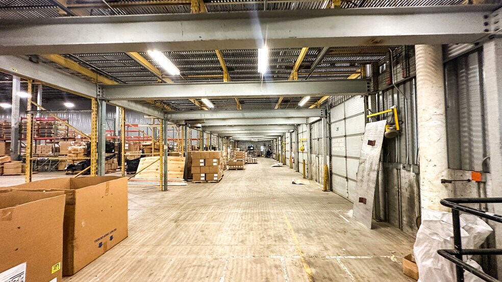 More Photos Of 1042-1050 W Swanzey Rd, Swanzey Warehouse For Sale