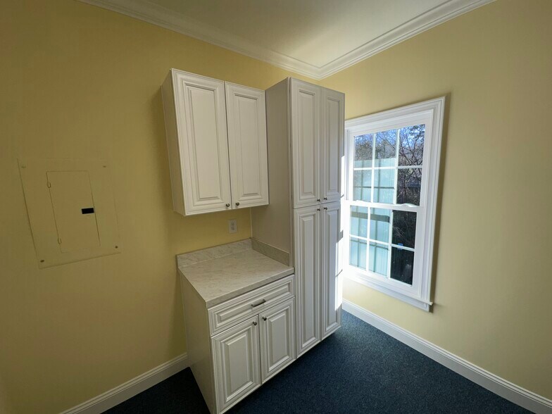 More Photos Of 585 Colonial Park Dr, Roswell Loft Creative Space For Sale