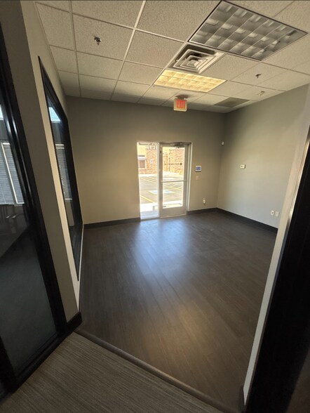 More Photos Of 15845 S 46th St, Phoenix Medical For Lease