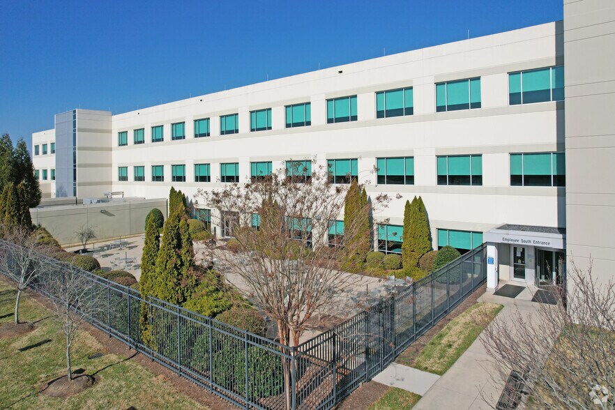 More Photos Of 5450 Millstream Rd, Mcleansville Office For Lease