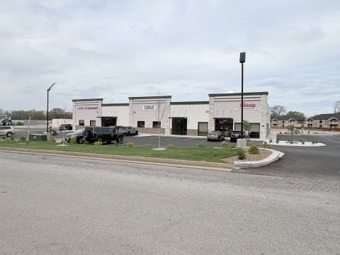 More Photos Of 110 Orange Ct, Bowling Green Flex For Lease